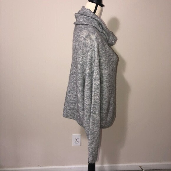 Mohair Blend Cowl Neck Gray Sweater Size Small H&M - Picture 2 of 9